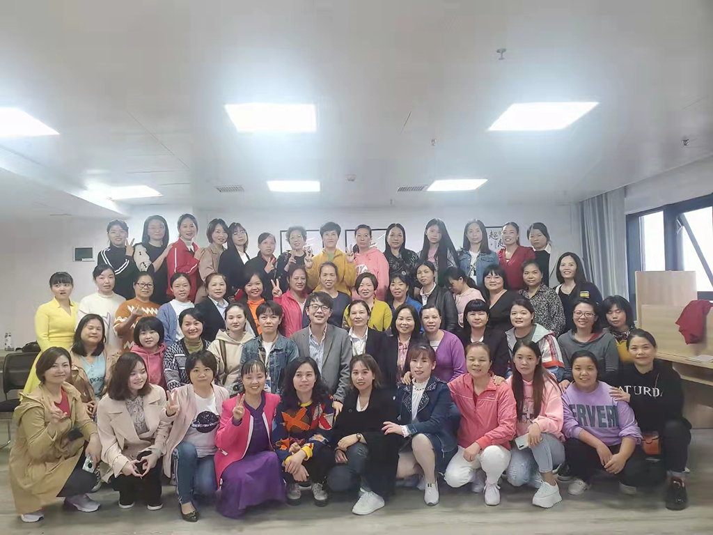 现代月嫂的必修课:从科学护理到温暖守护