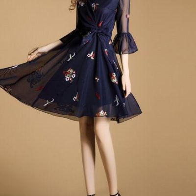 七分荷叶袖V领绣花连衣裙网纱大花A字裙