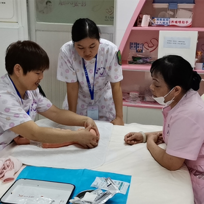 岗前实训：把专业刻进每一个护理细节
